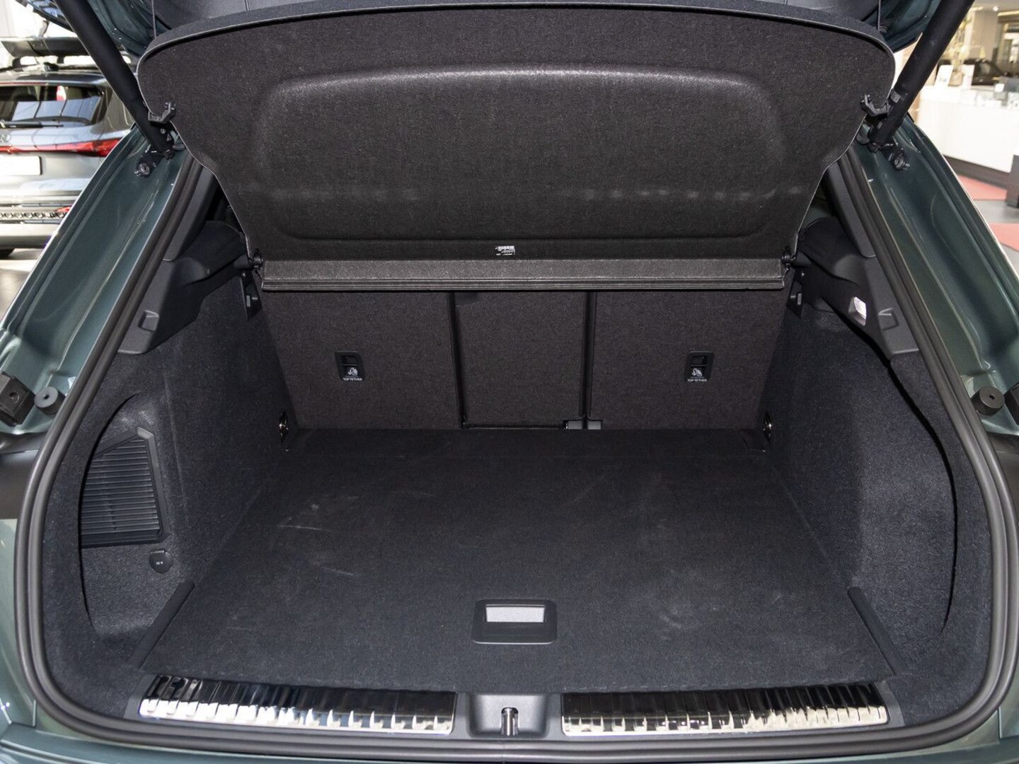 Bild über Audi Q3 SUV e-hybrid e-hybrid 200 kW S tronic - für weitere Informationen kontaktieren Sie den Audi Partner