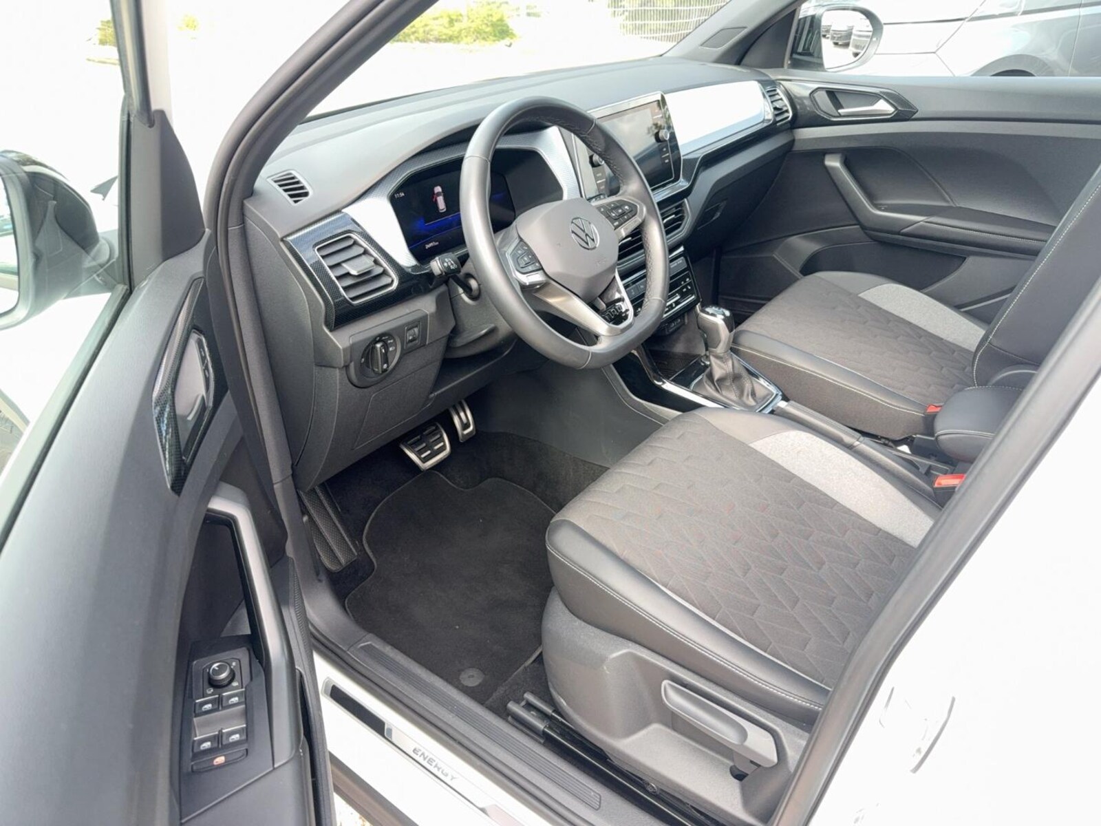 Volkswagen T-Cross – Bild 9