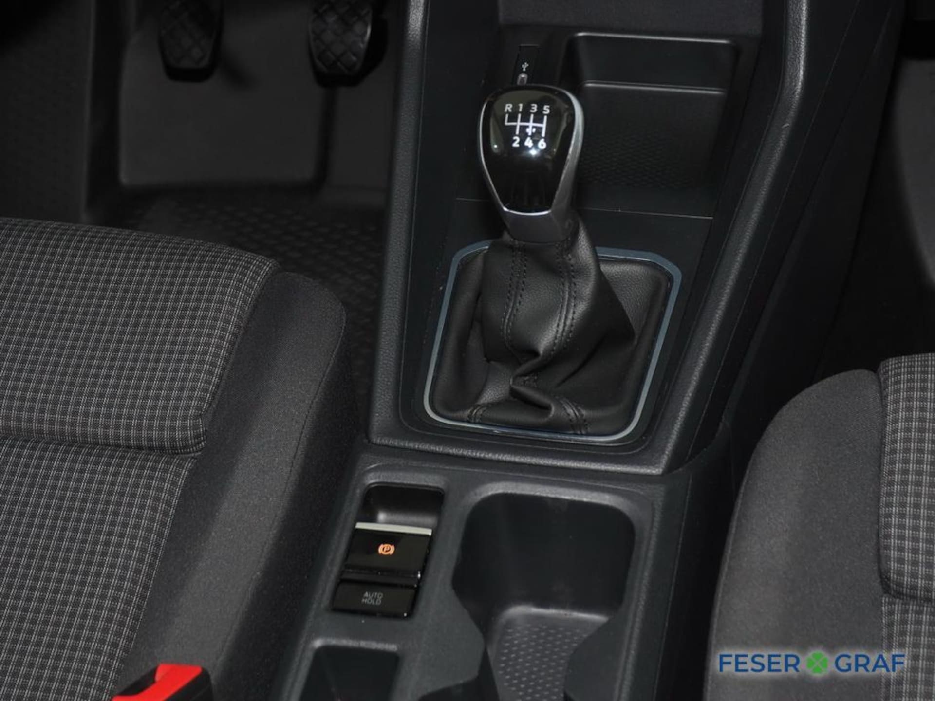 Volkswagen Caddy Basis-Modell