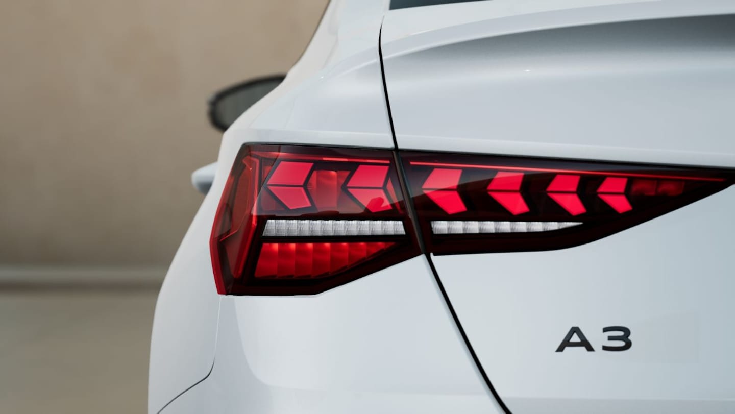 Bild über Audi A3 Limousine S line TFSI S tronic - für weitere Informationen kontaktieren Sie den Audi Partner