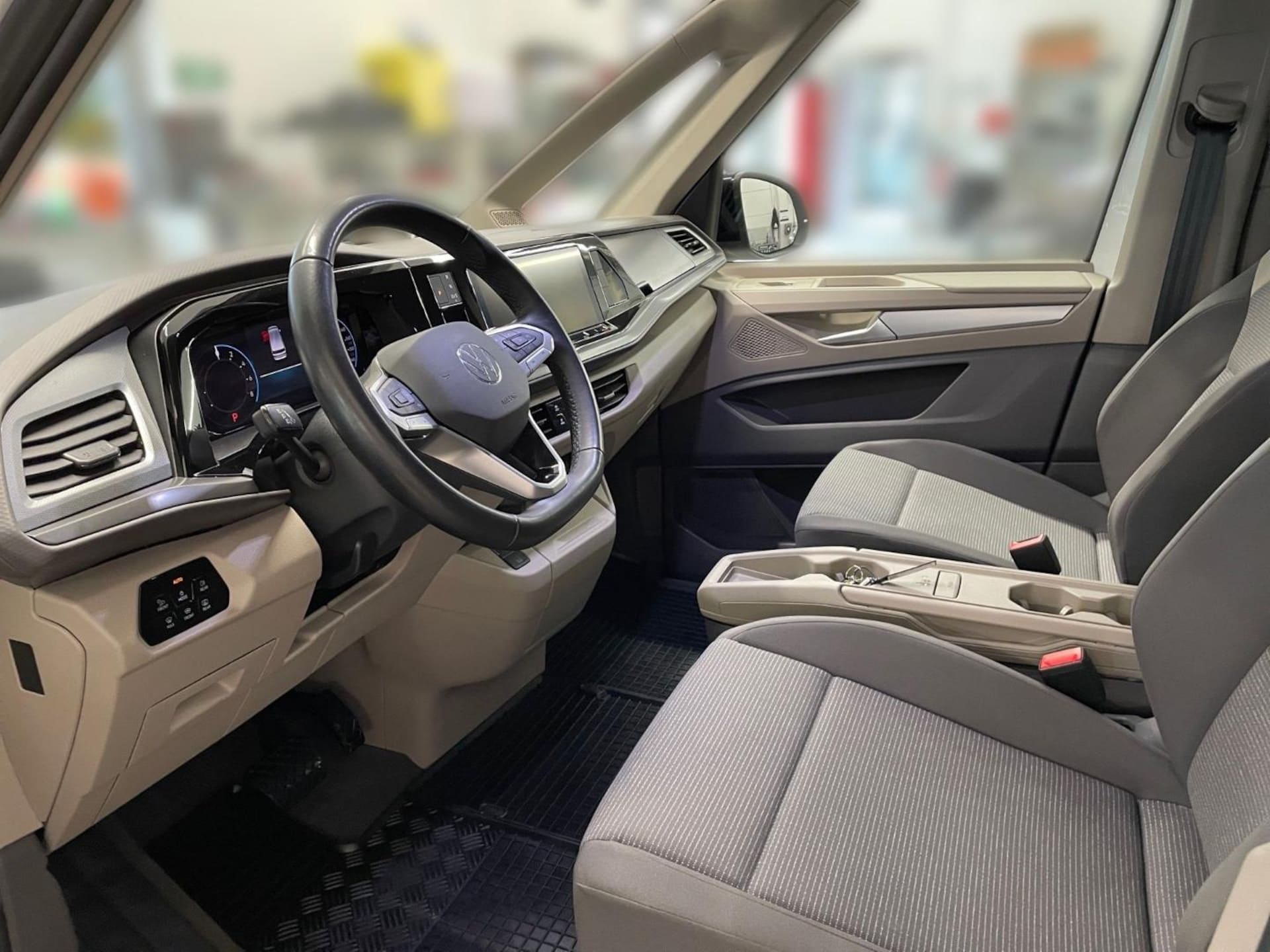 Volkswagen Multivan Basis-Modell