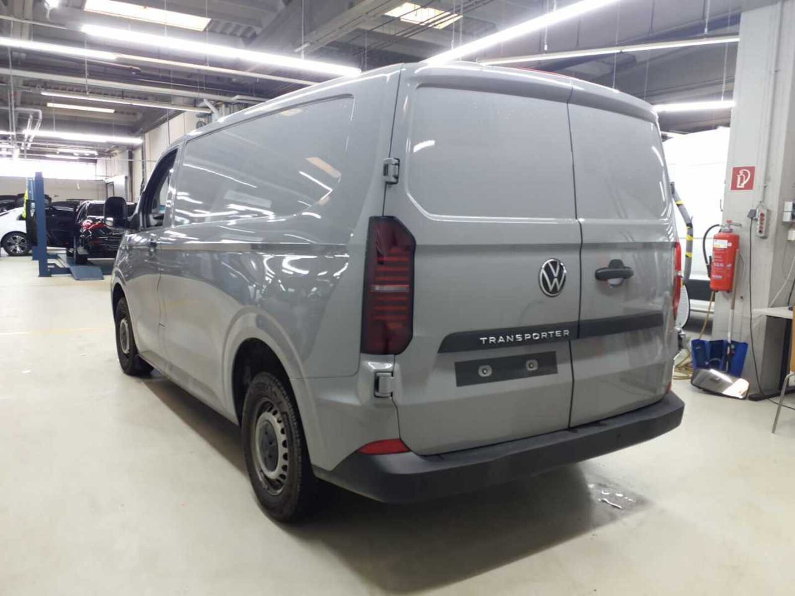 Volkswagen Transporter Kasten kurzer Radstand – Bild 10