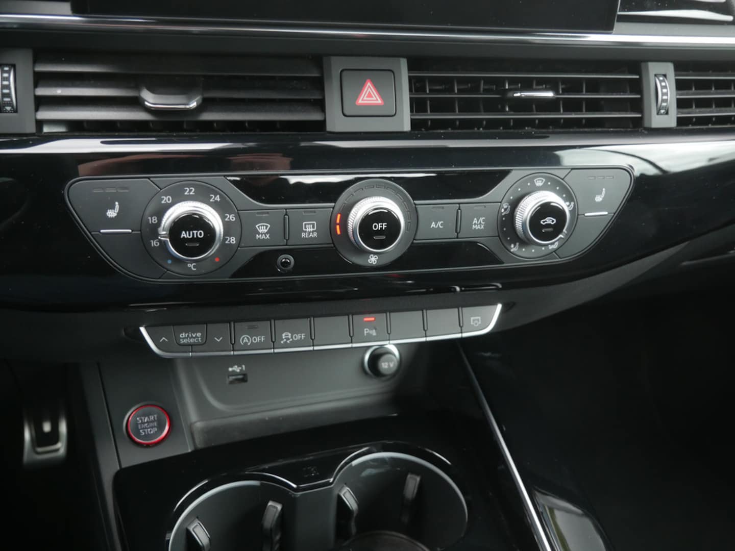 Bild über Audi S5 Cabriolet TFSI quattro tiptronic - für weitere Informationen kontaktieren Sie den Audi Partner