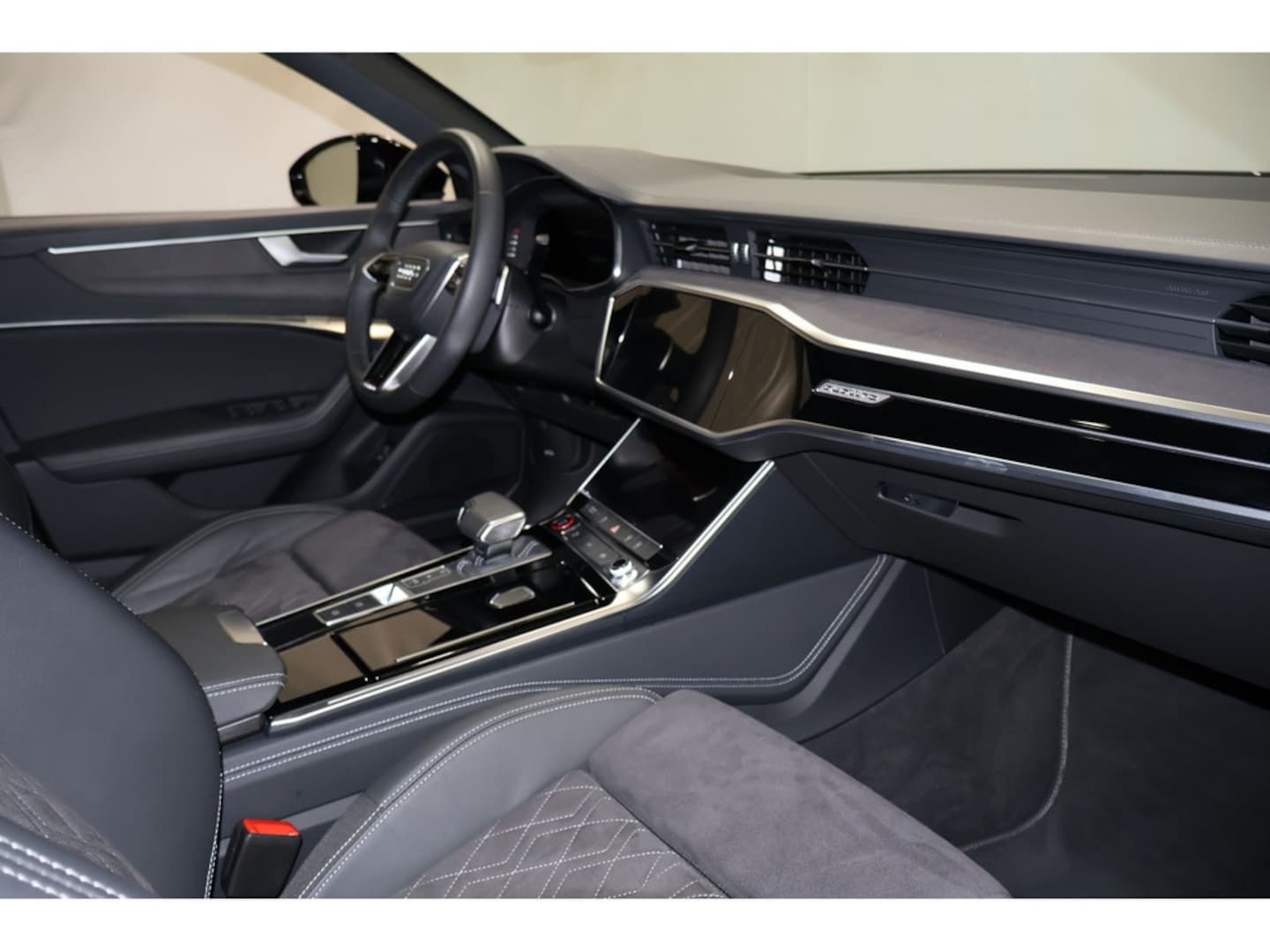 Bild über Audi S6 Limousine TDI quattro tiptronic - für weitere Informationen kontaktieren Sie den Audi Partner
