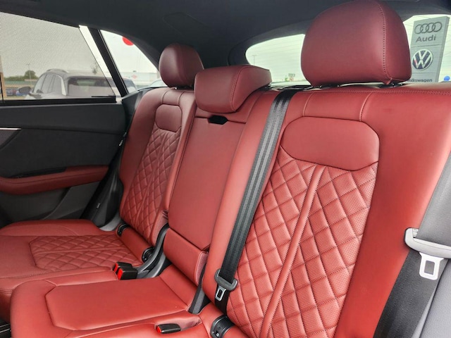 2026 Audi SQ8 Premium Plus - Photo 14