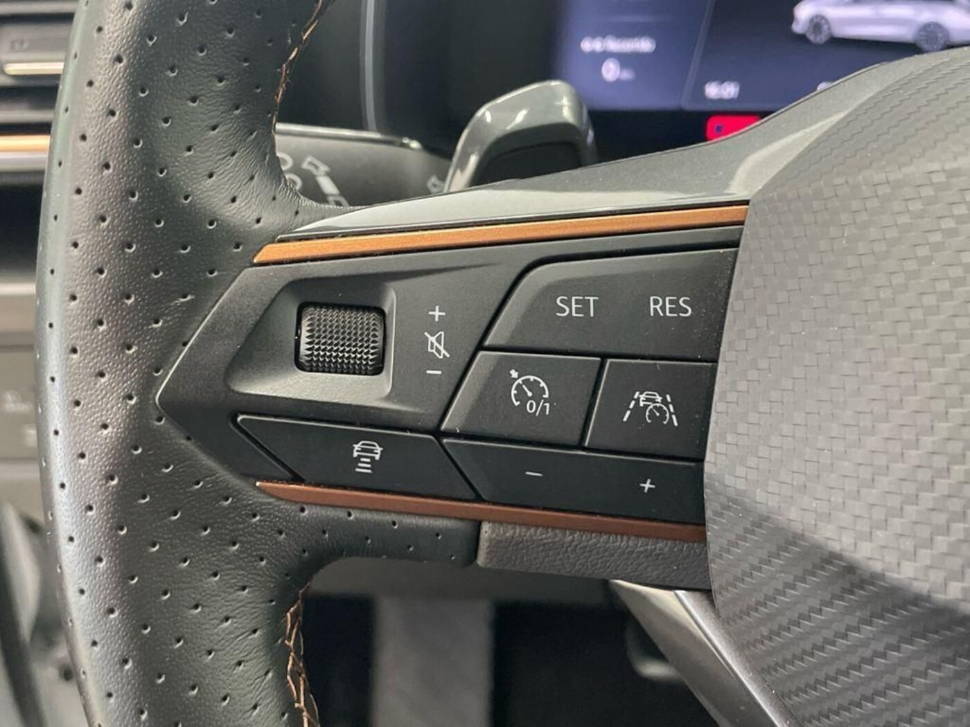 CUPRA Leon Sportstourer 1.5 eTSI DSG 110 kW (150 CV) — photo 10