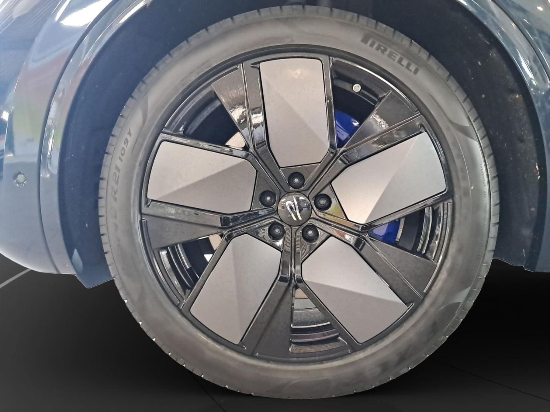 Volkswagen Touareg R