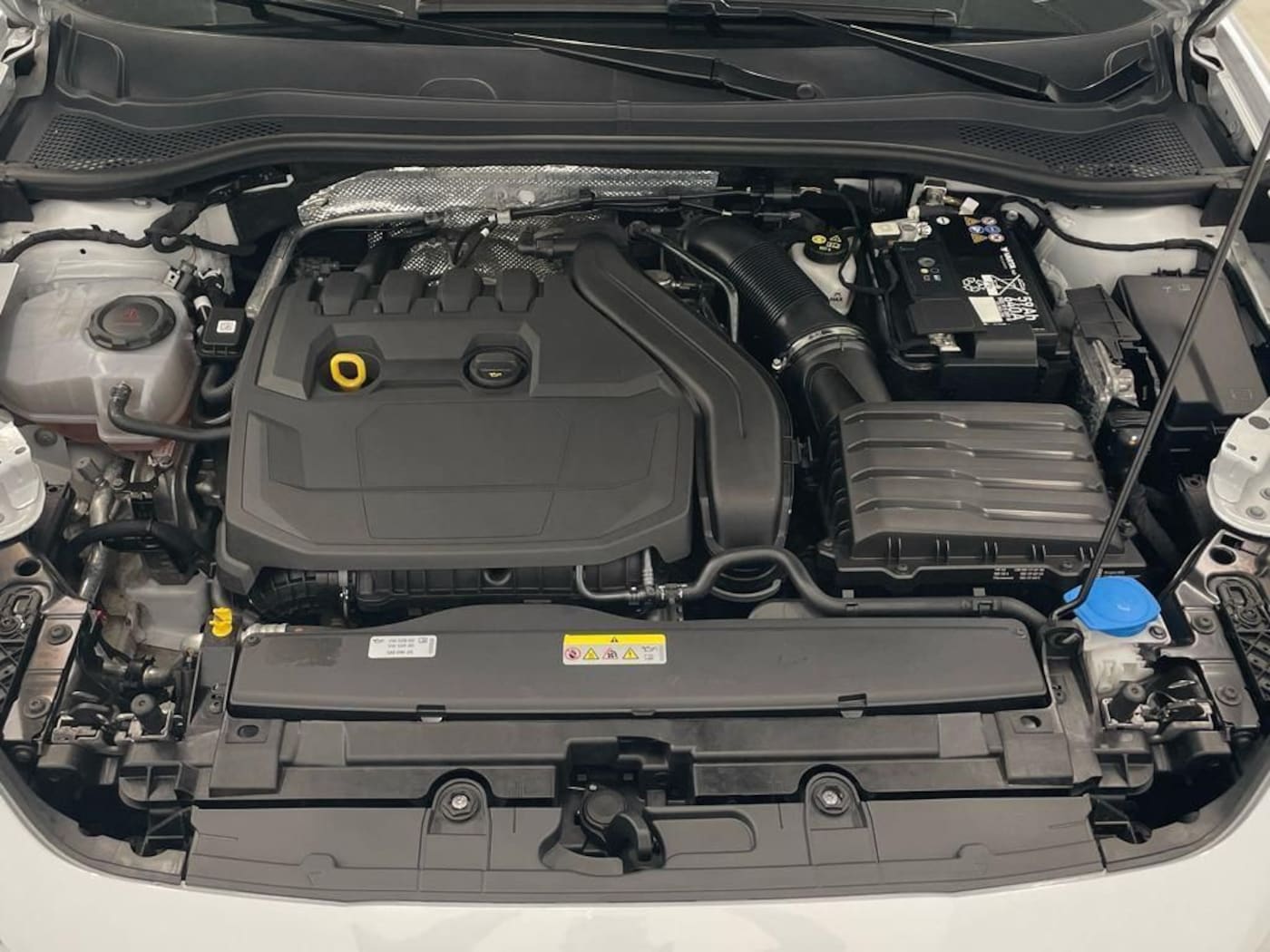 CUPRA Leon Sportstourer 1.5 eTSI DSG 110 kW (150 CV) — photo 14