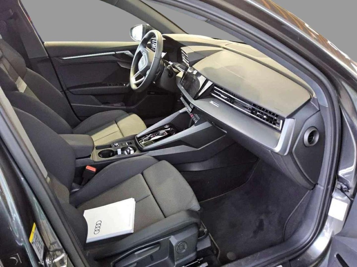Bild über Audi A3 Sportback S line 35 TFSI S tronic - für weitere Informationen kontaktieren Sie den Audi Partner