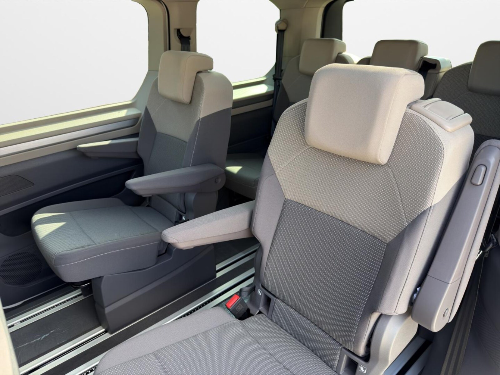 Volkswagen Multivan – Bild 12