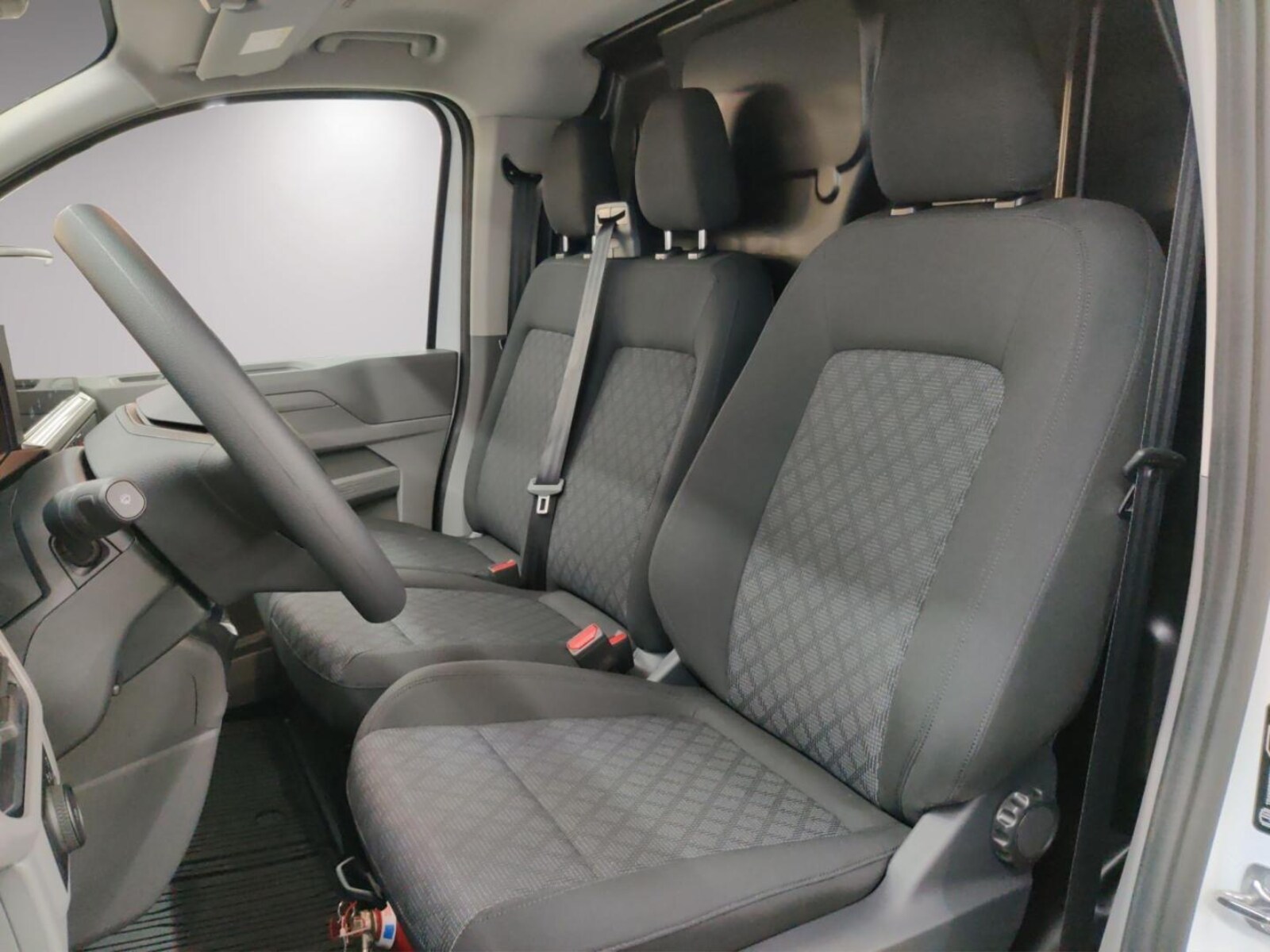 Volkswagen Transporter Kasten kurzer Radstand – Bild 7