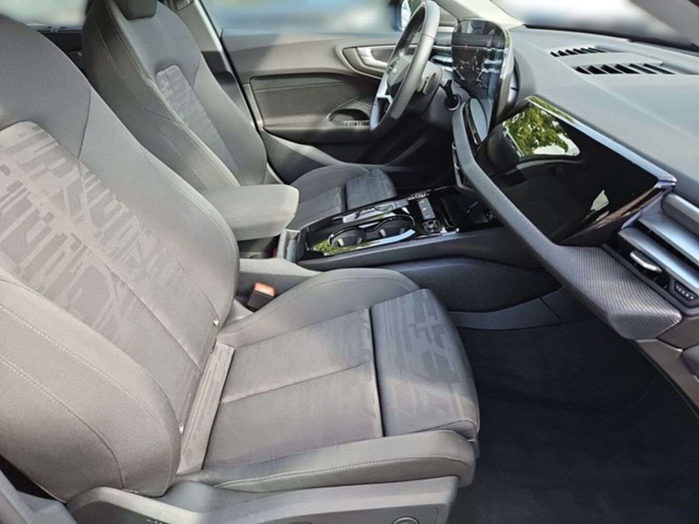 Bild über Audi A5 Avant TDI 150 kW S tronic - für weitere Informationen kontaktieren Sie den Audi Partner