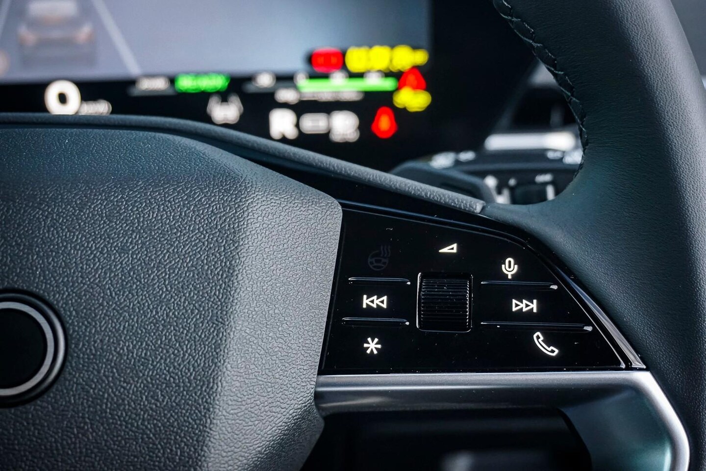 Image about Audi Q6 SUV e-tron e-tron