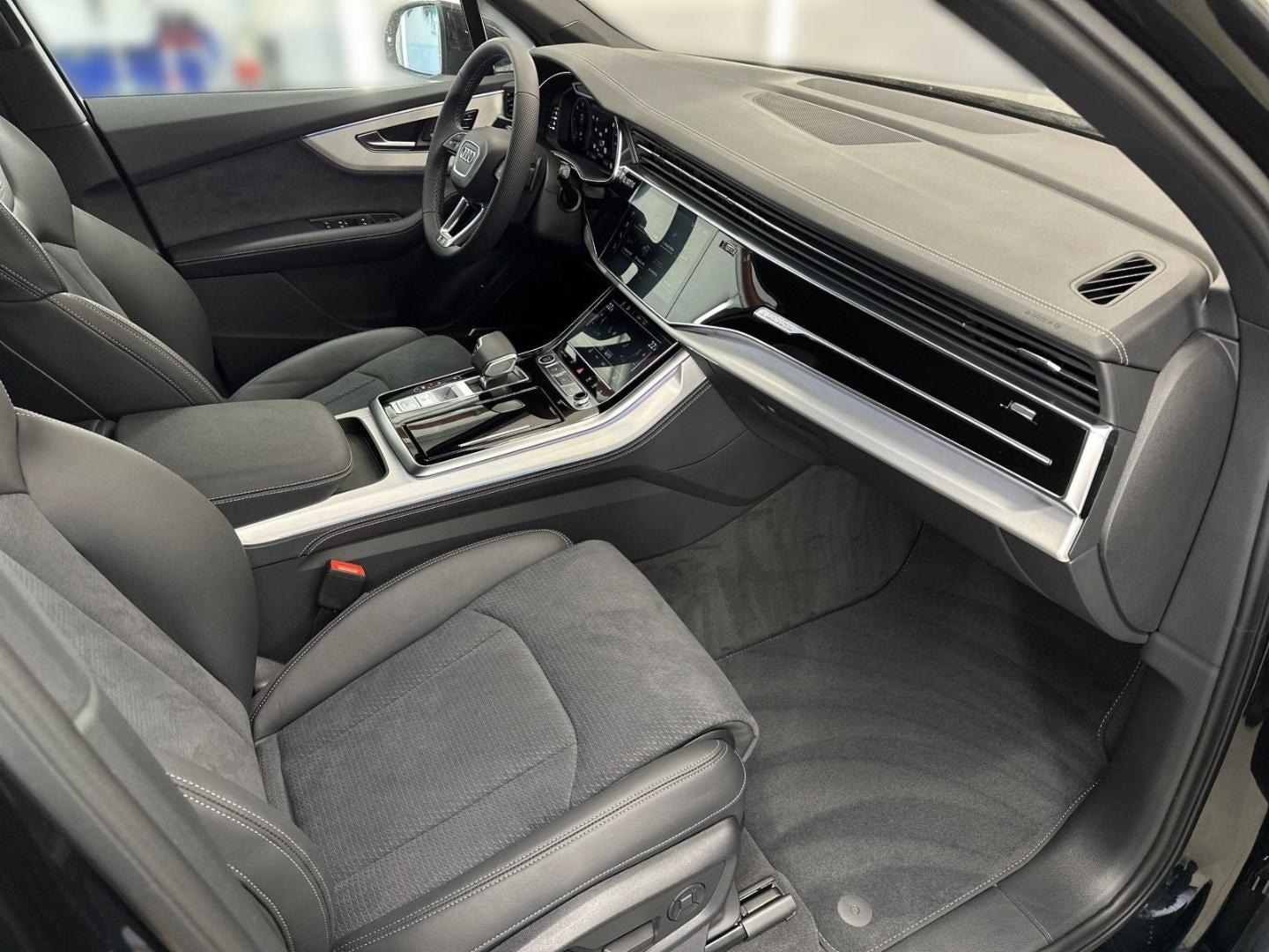 Bild über Audi Q7 SUV S line 50 TDI quattro tiptronic - für weitere Informationen kontaktieren Sie den Audi Partner