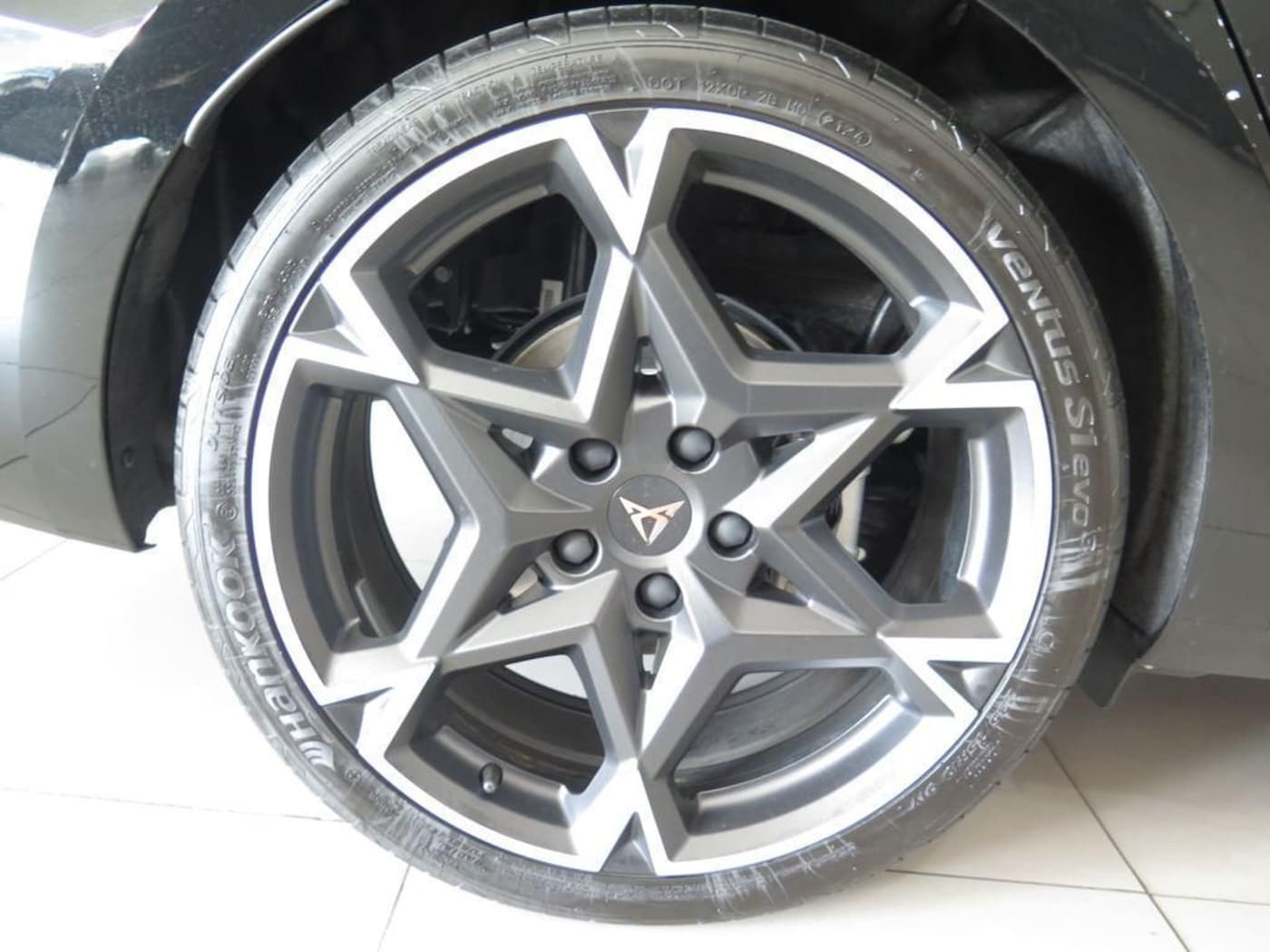 CUPRA Leon Sportstourer 1.5 eTSI DSG 110 kW (150 CV) — photo 8
