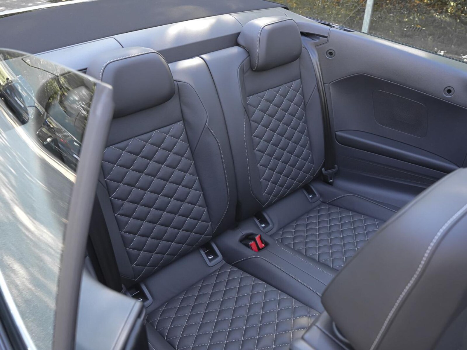 Volkswagen T-Roc Cabriolet – Bild 13