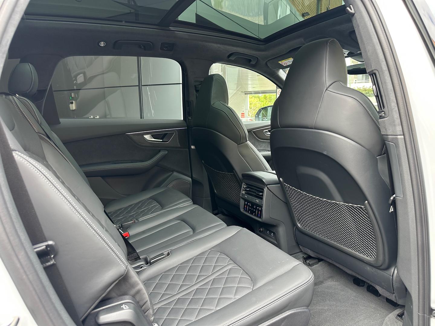 Image about Audi SQ7 SQ7 TFSI 373 kW tiptronic