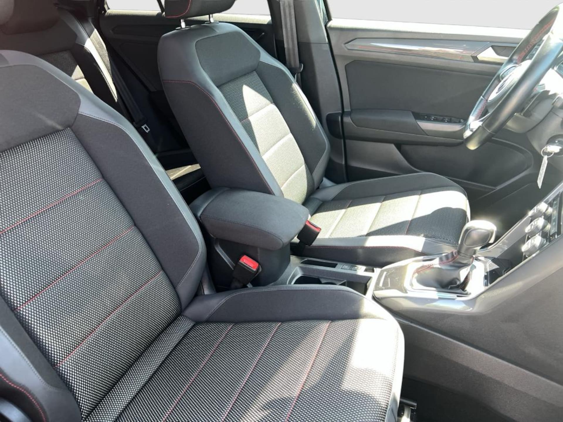 Volkswagen T-Roc Sport