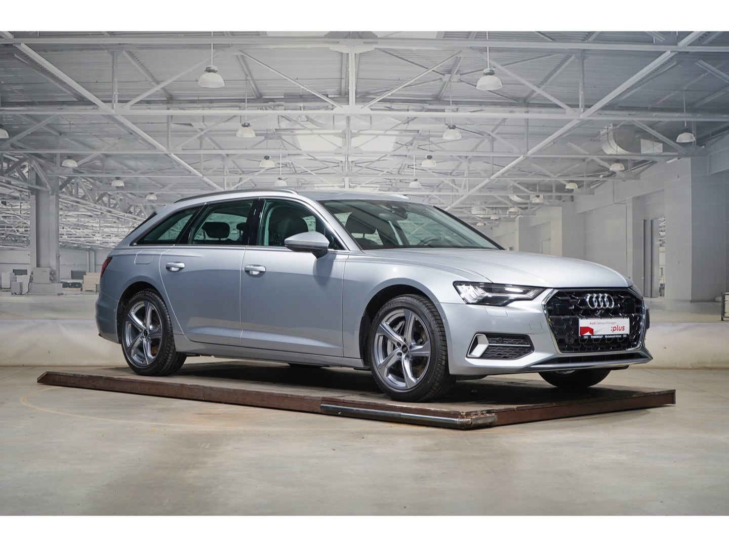 Bild über Audi A6 Avant TFSI e advanced 50 TFSI e quattro S tronic - für weitere Informationen kontaktieren Sie den Audi Partner