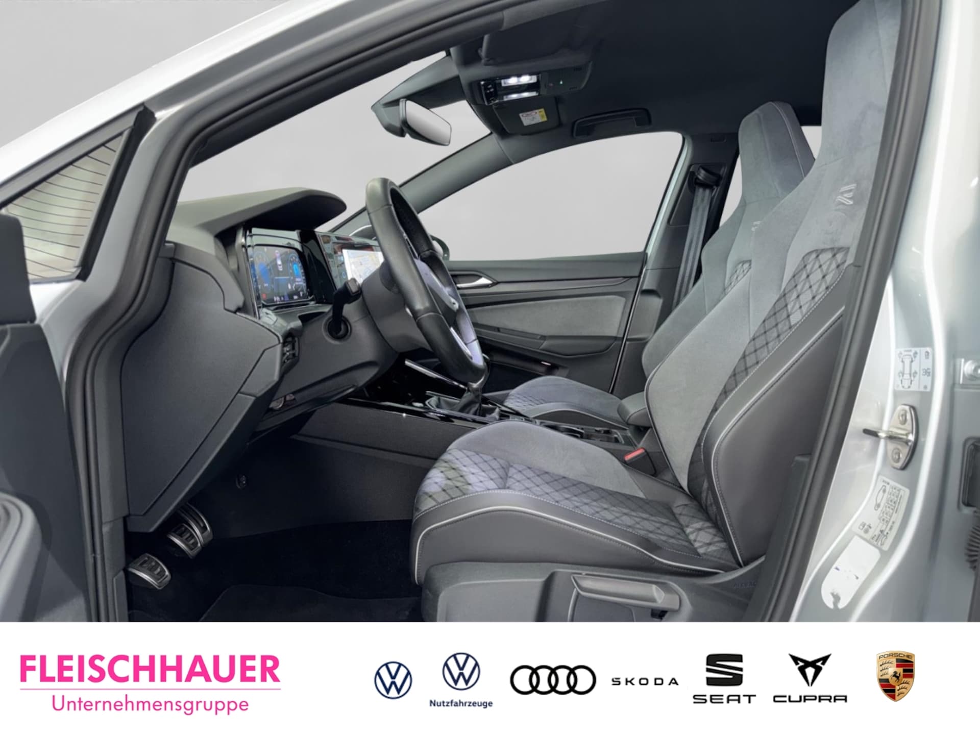 Volkswagen Golf R-Line