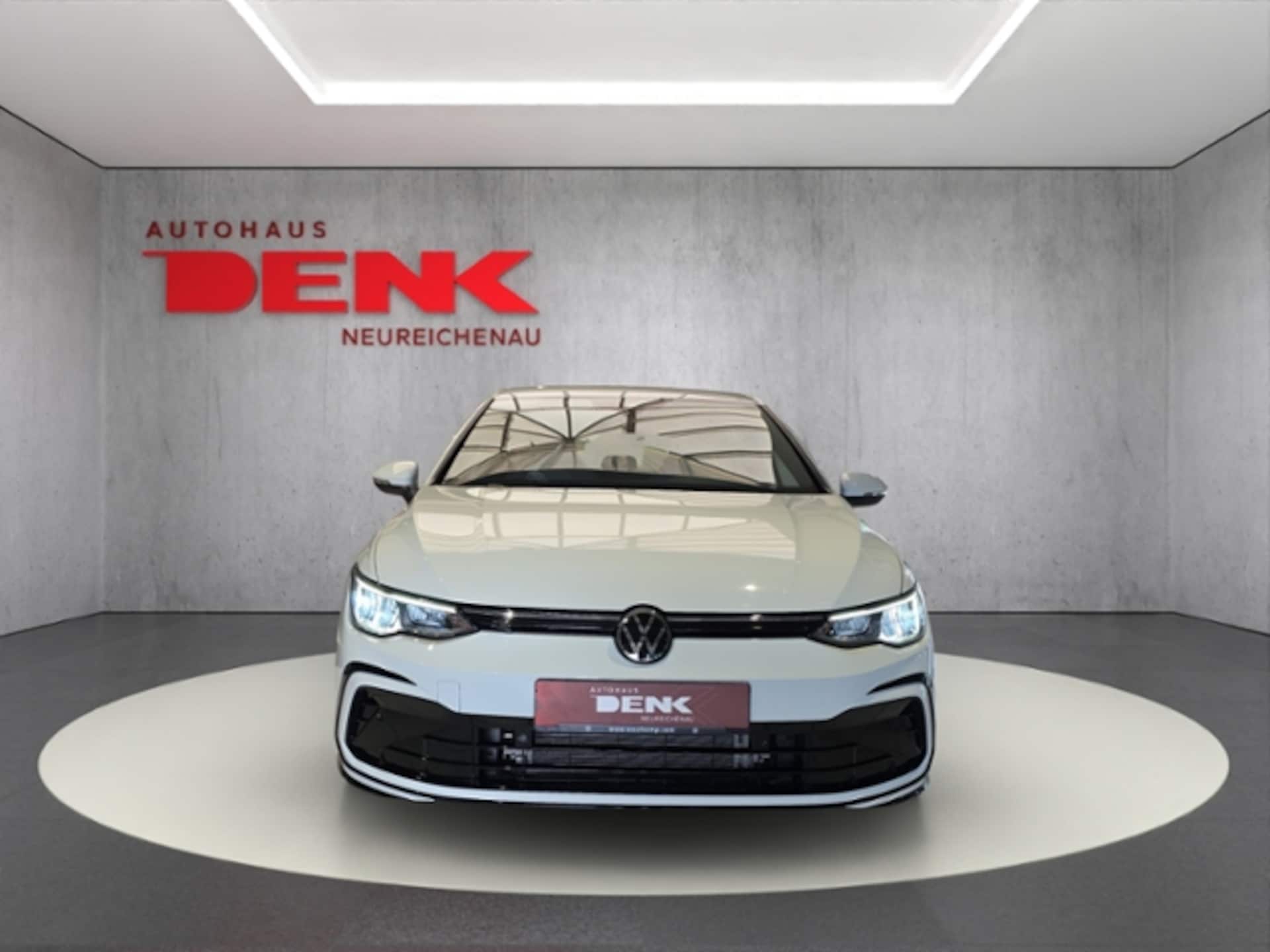 Volkswagen Golf R-Line