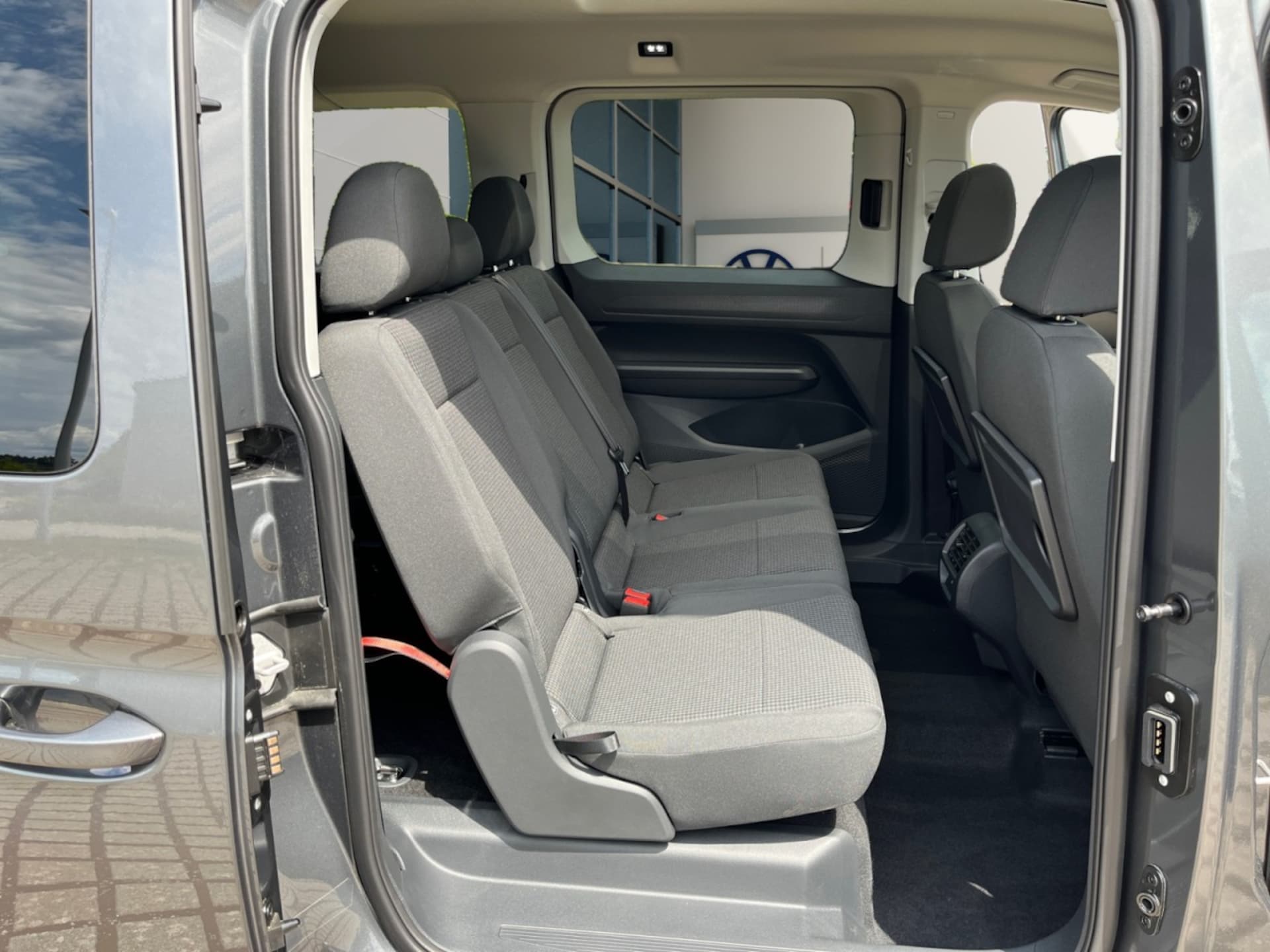 Volkswagen Caddy Maxi Basis-Modell