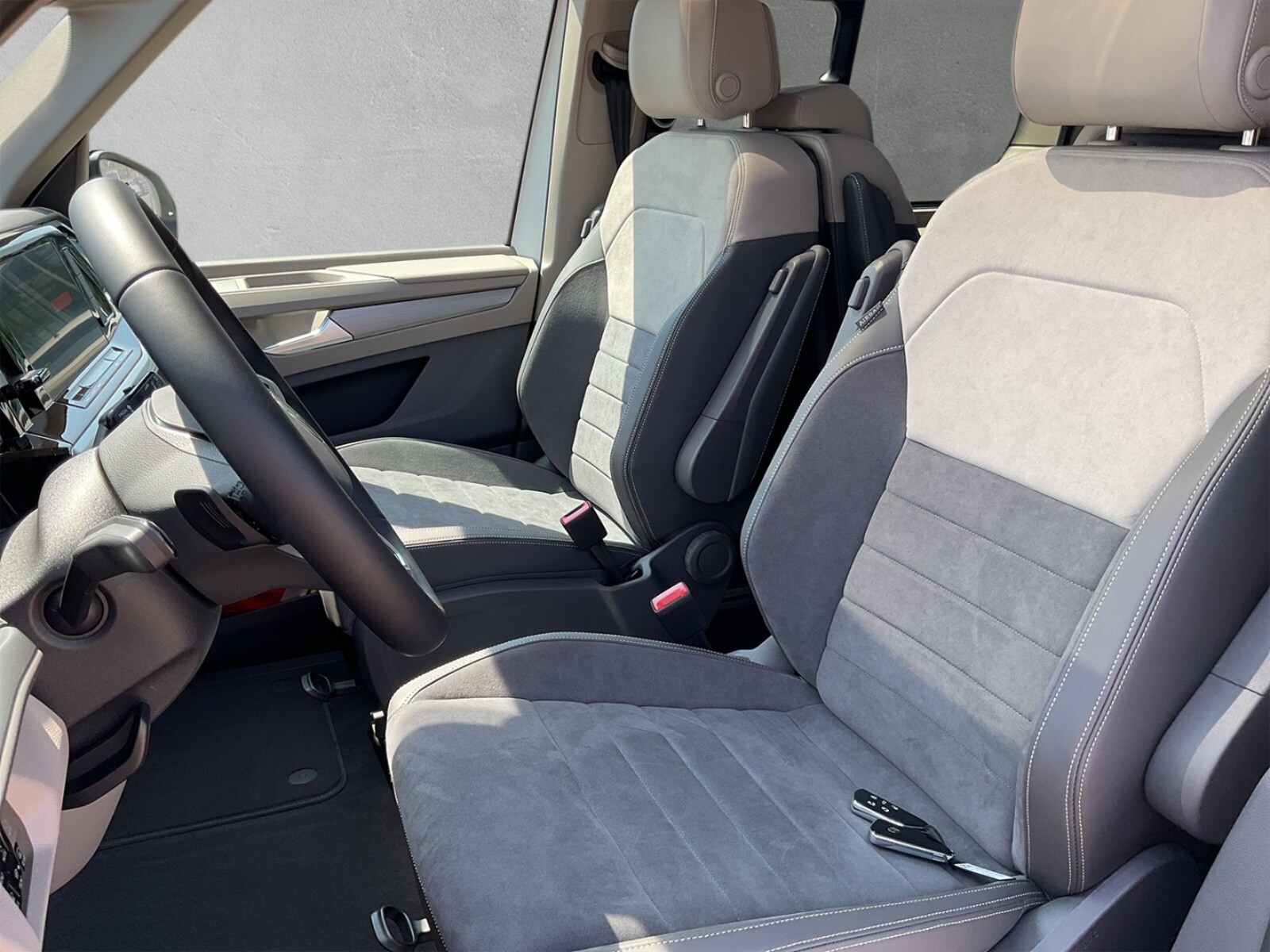 Volkswagen Multivan Langversion – Bild 13