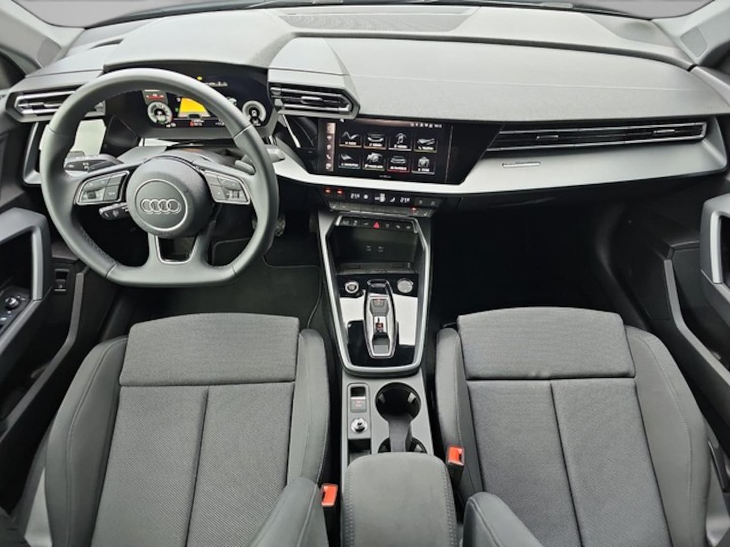 Bild über Audi A3 Sportback TFSI e TFSI e 150 kW S tronic - für weitere Informationen kontaktieren Sie den Audi Partner