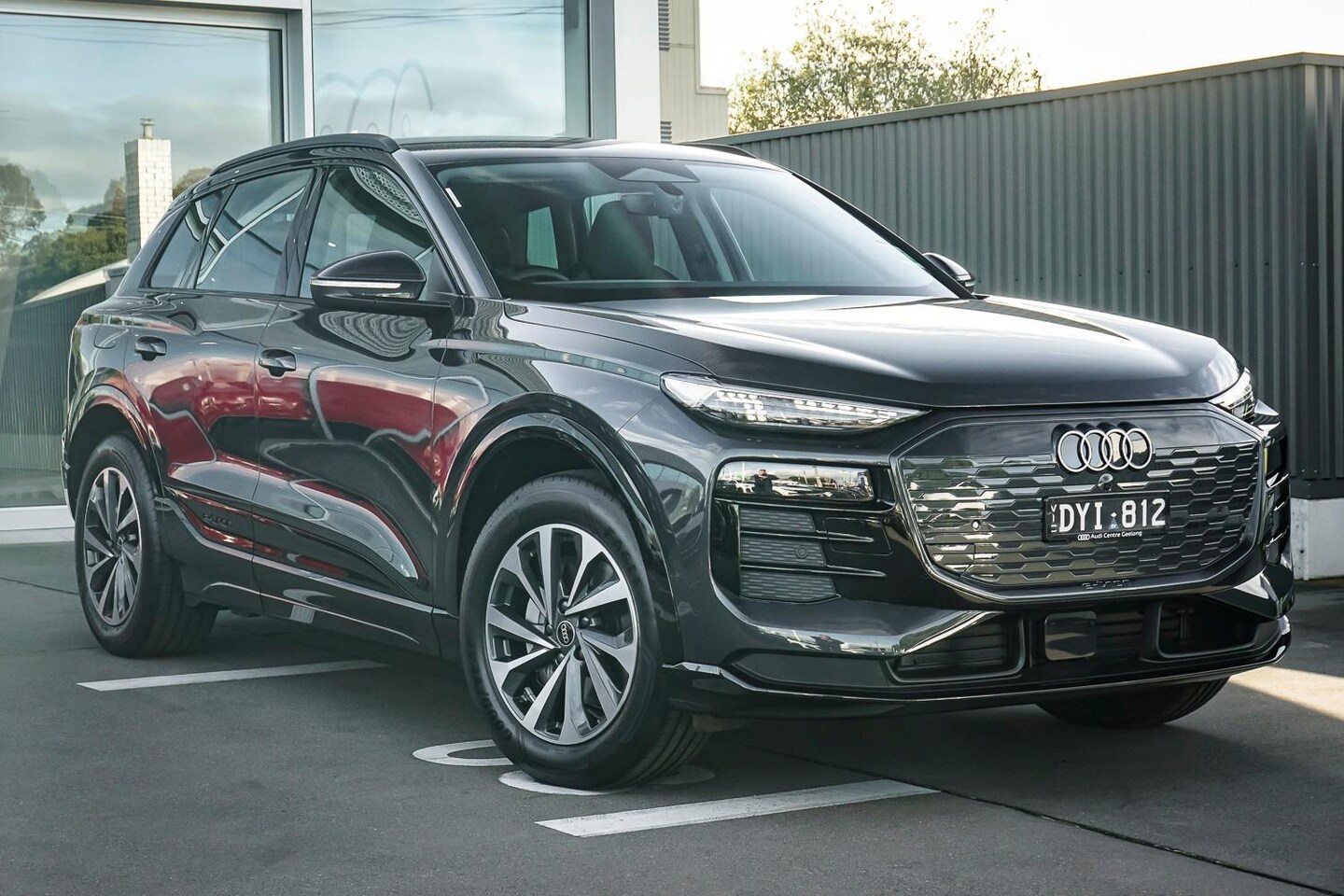 Image about Audi Q6 SUV e-tron e-tron