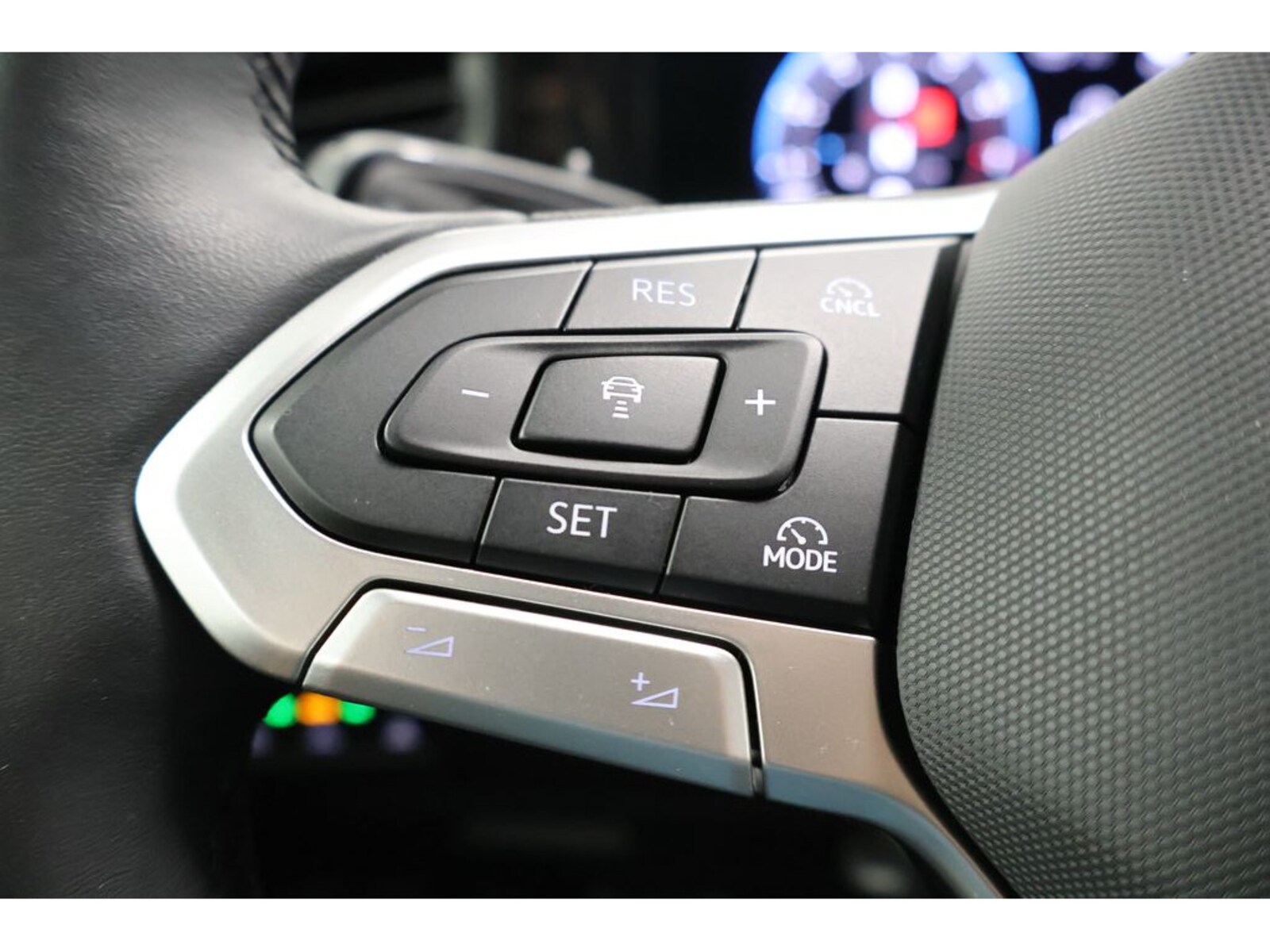 Volkswagen Tiguan – Bild 18