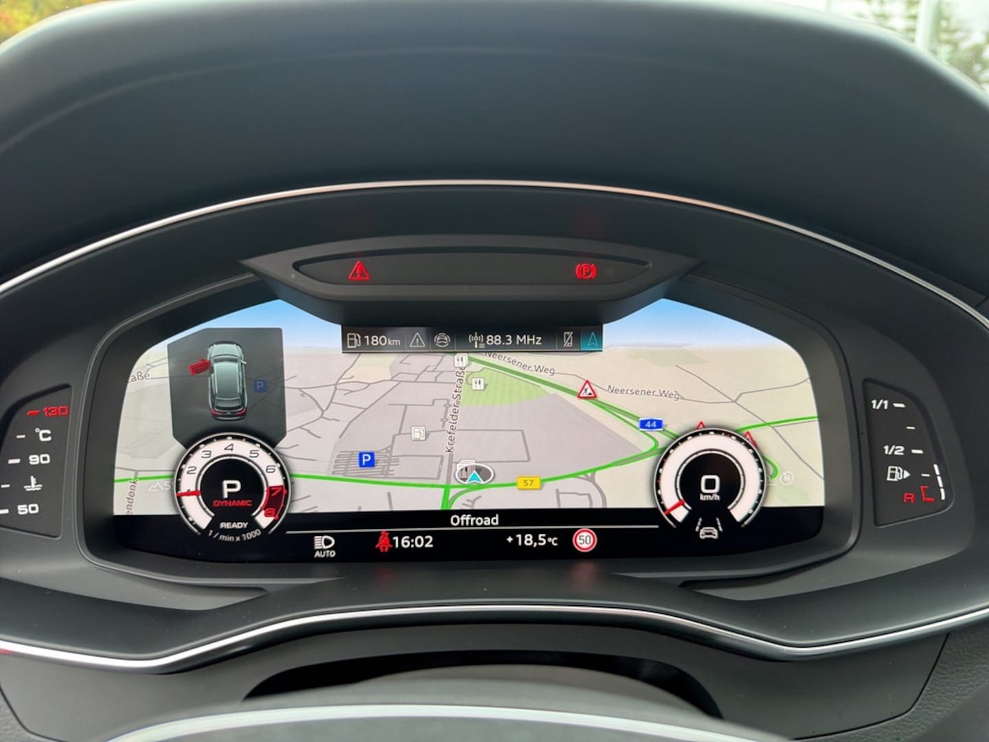 Bild über Audi RS 6 Avant performance quattro tiptronic - für weitere Informationen kontaktieren Sie den Audi Partner