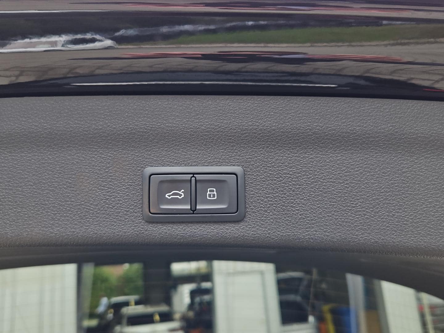 Bild über Audi S6 Avant TDI quattro tiptronic - für weitere Informationen kontaktieren Sie den Audi Partner