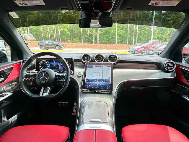2024 Mercedes-Benz GLC 300