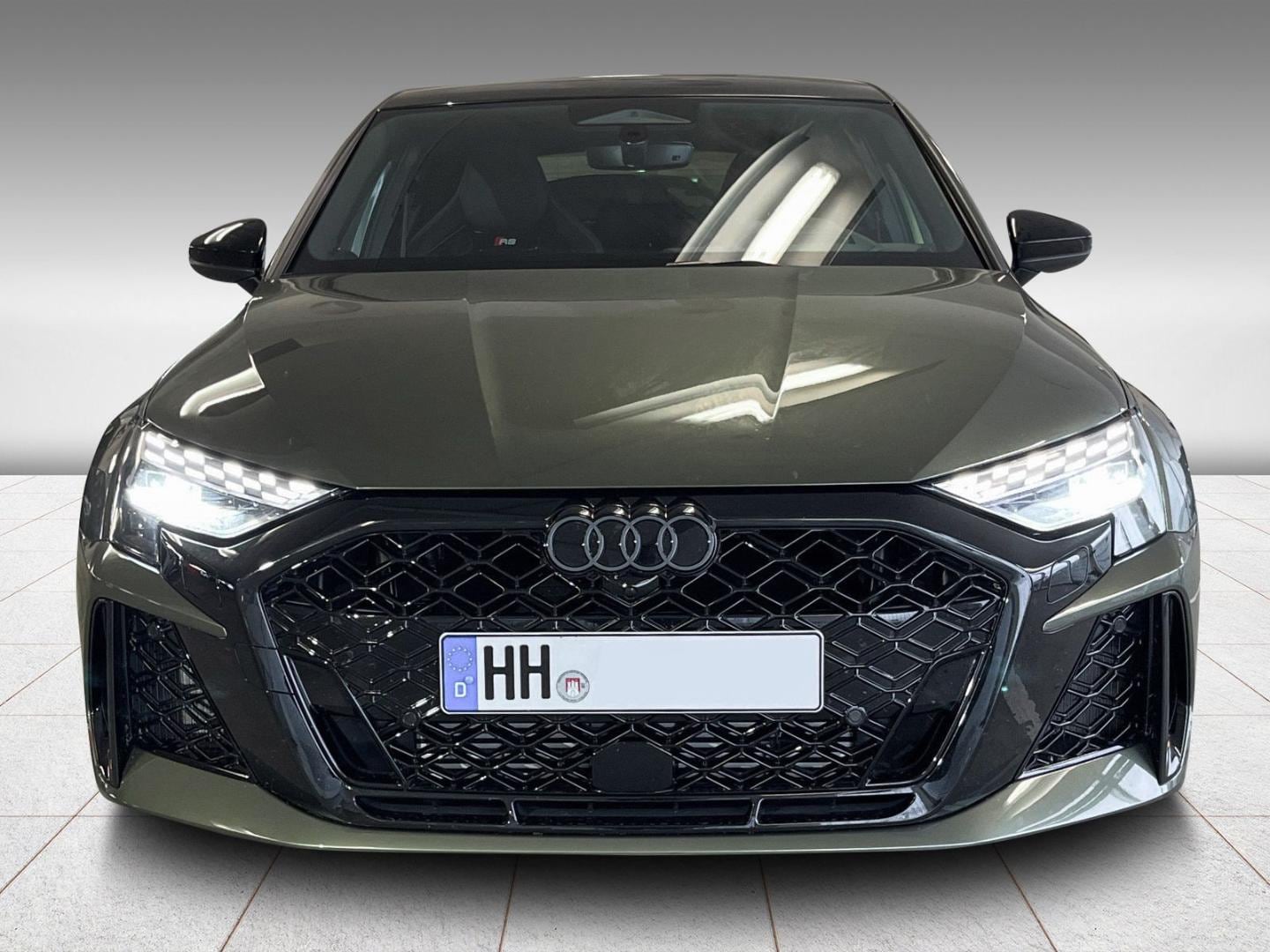Bild über Audi RS 3 Sportback TFSI quattro 294 kW S tronic - für weitere Informationen kontaktieren Sie den Audi Partner