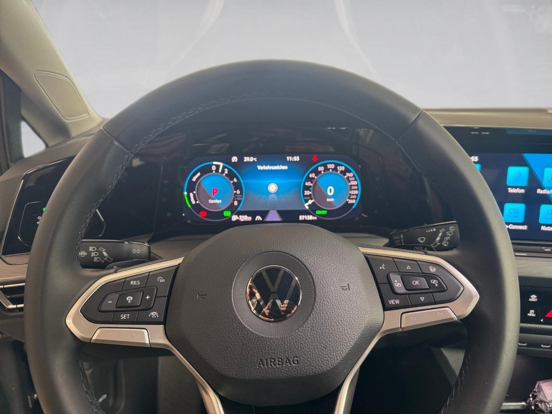 Volkswagen Golf Style
