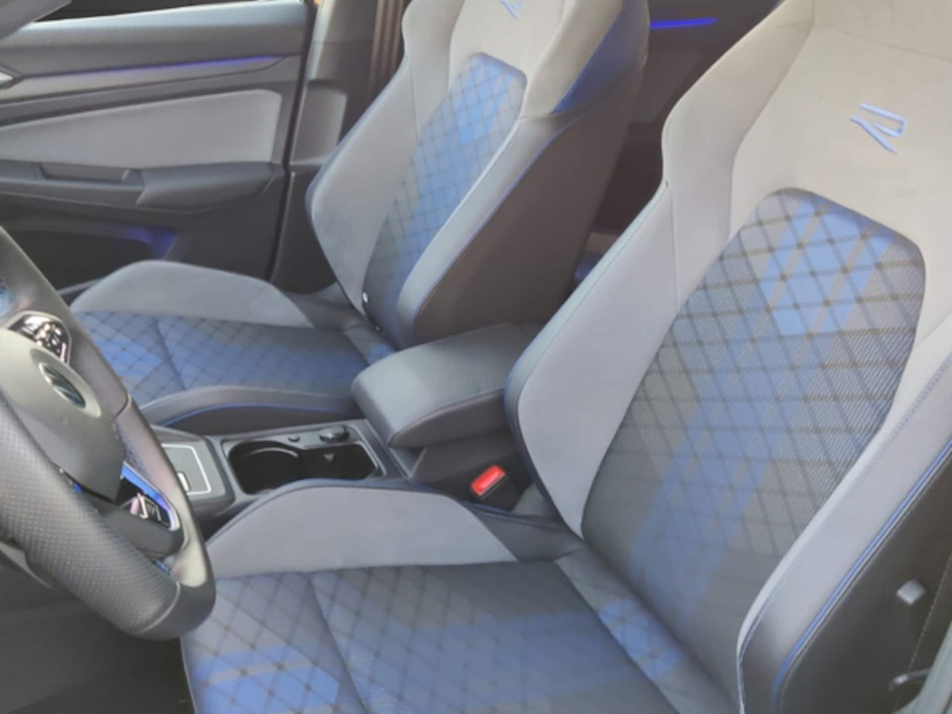 Volkswagen Golf R