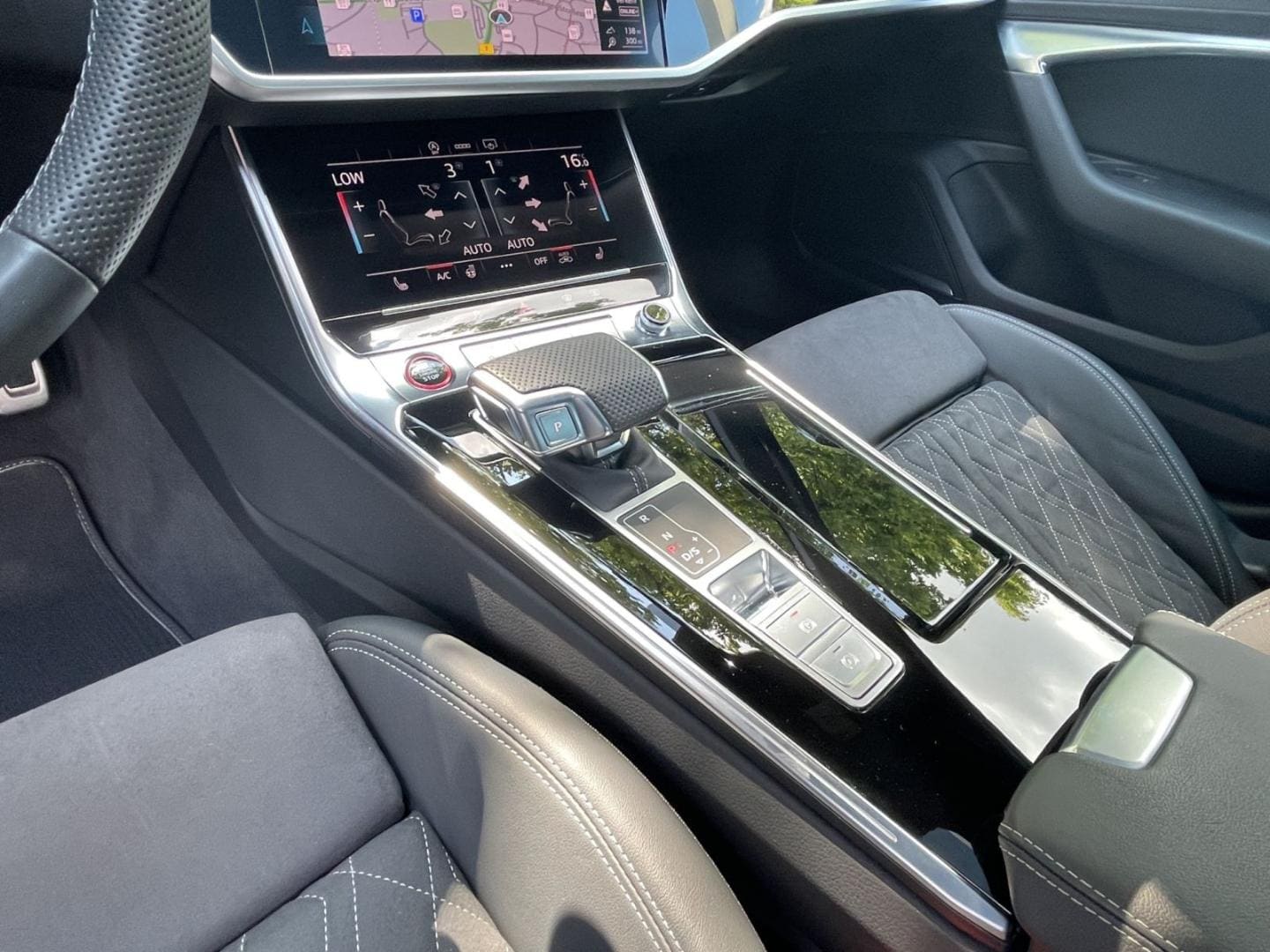 Bild über Audi S6 Limousine TDI quattro tiptronic - für weitere Informationen kontaktieren Sie den Audi Partner