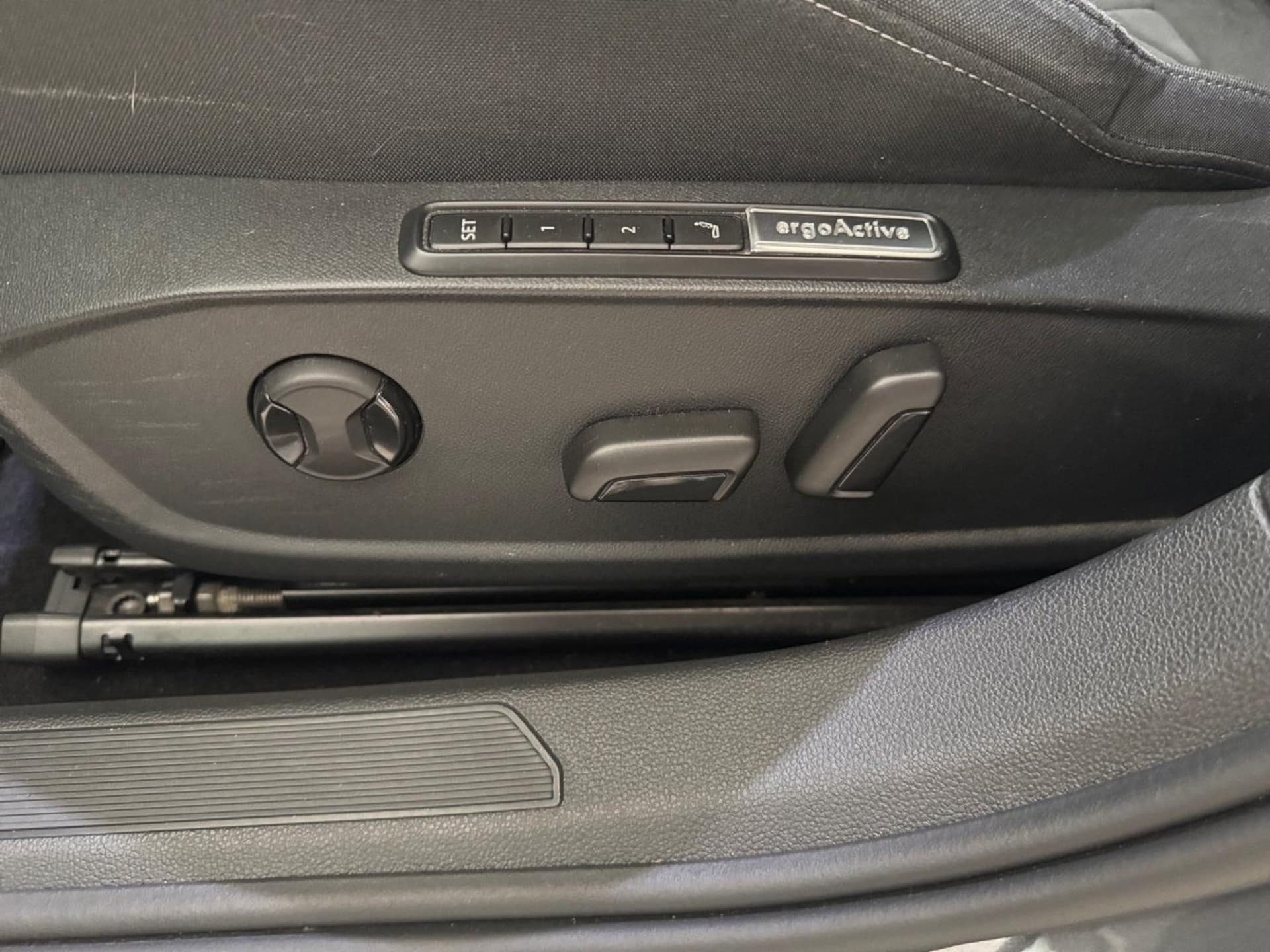 Volkswagen Golf Style