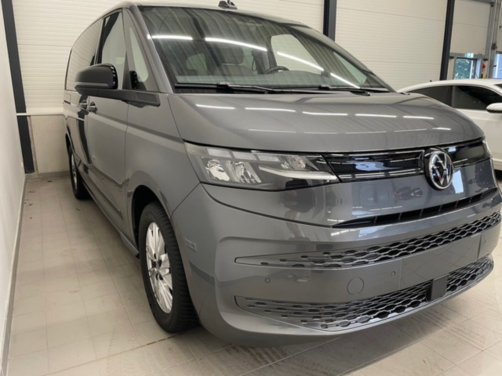 Volkswagen Multivan Langversion – Bild 3