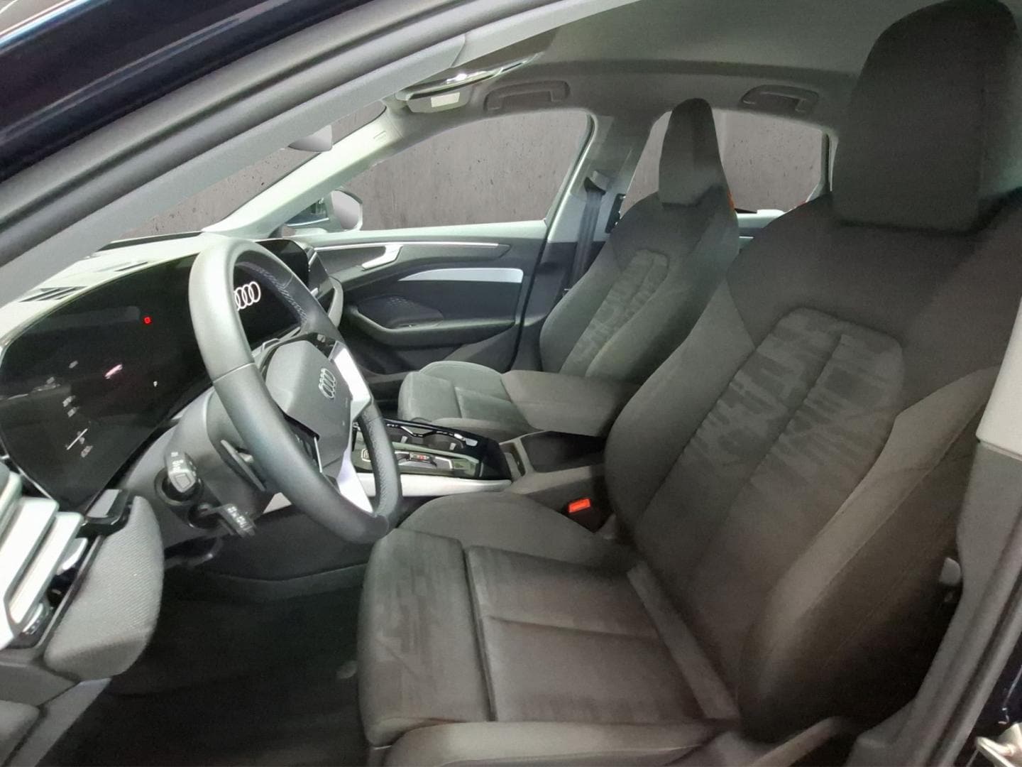 Bild über Audi A6 Limousine TDI 150 kW S tronic - für weitere Informationen kontaktieren Sie den Audi Partner