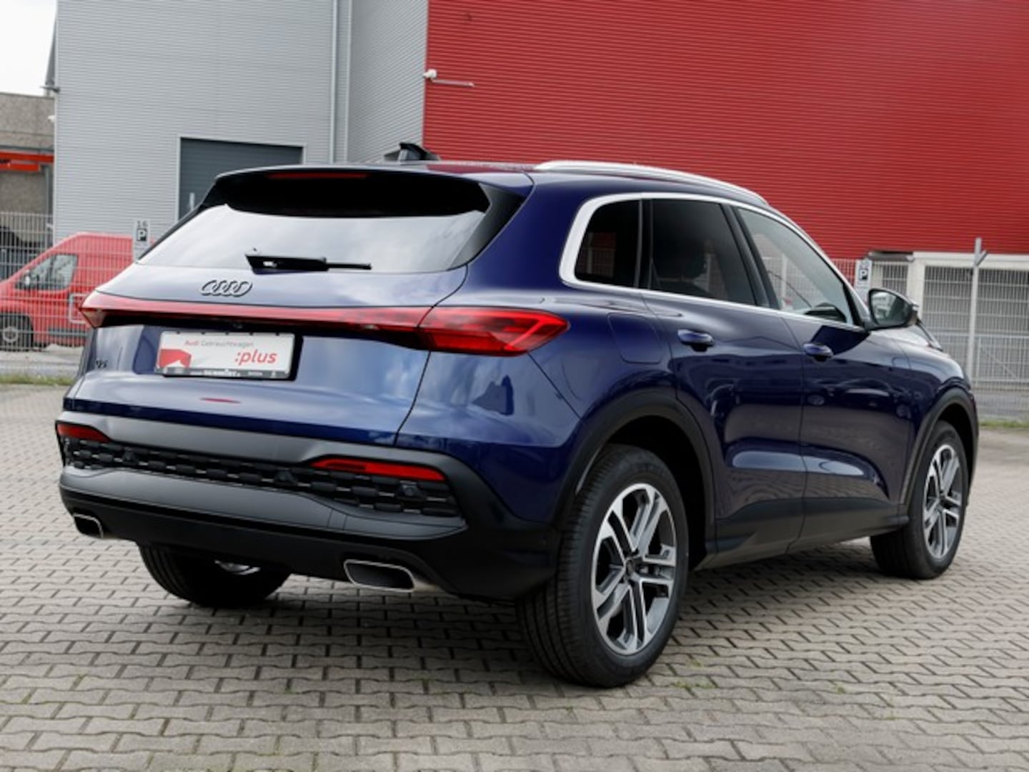 Bild über Audi Q5 SUV TFSI 150 kW S tronic - für weitere Informationen kontaktieren Sie den Audi Partner