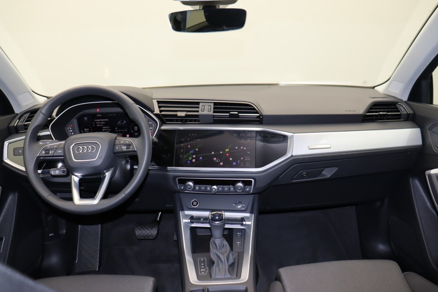 Bild über Audi Q3 advanced 35 TFSI S tronic - für weitere Informationen kontaktieren Sie den Audi Partner