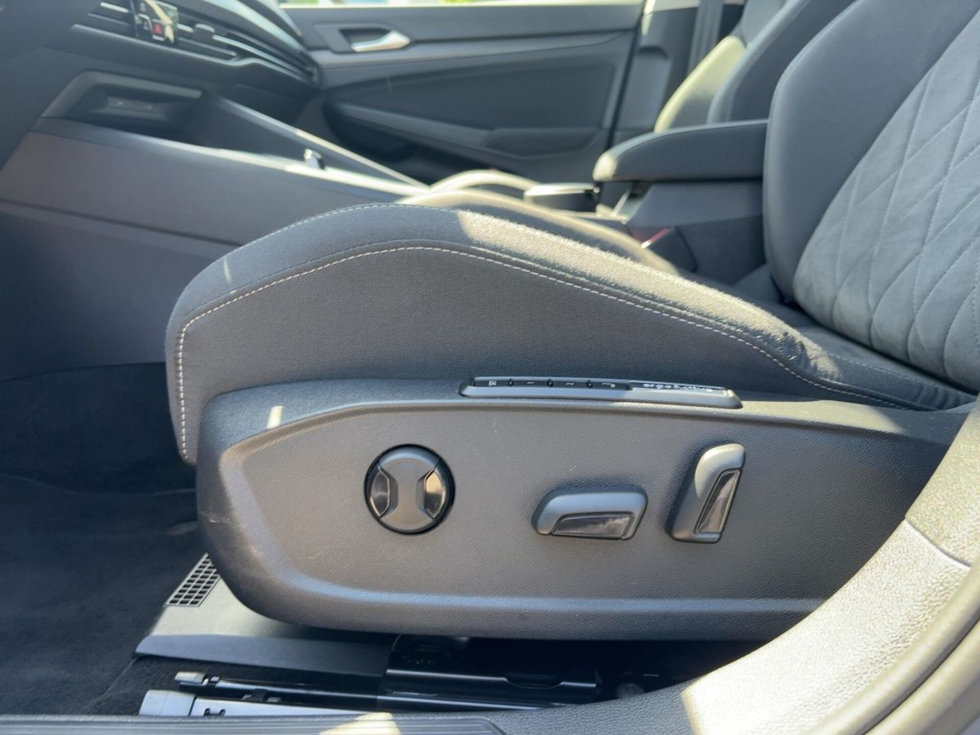 Volkswagen Golf Style