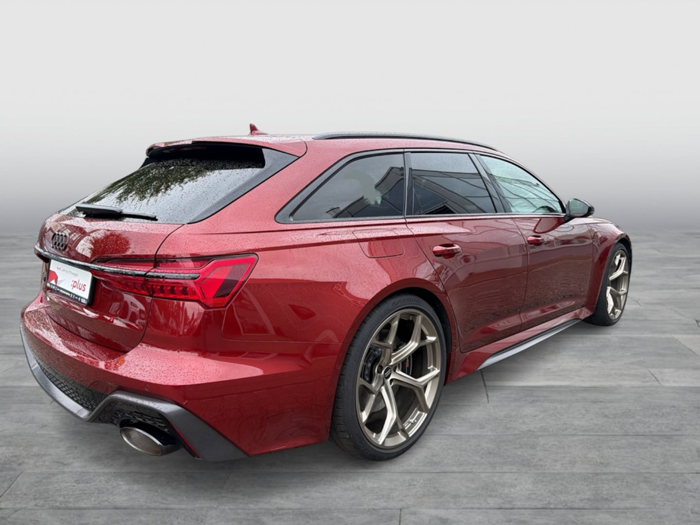 Bild über Audi RS 6 Avant performance quattro tiptronic - für weitere Informationen kontaktieren Sie den Audi Partner