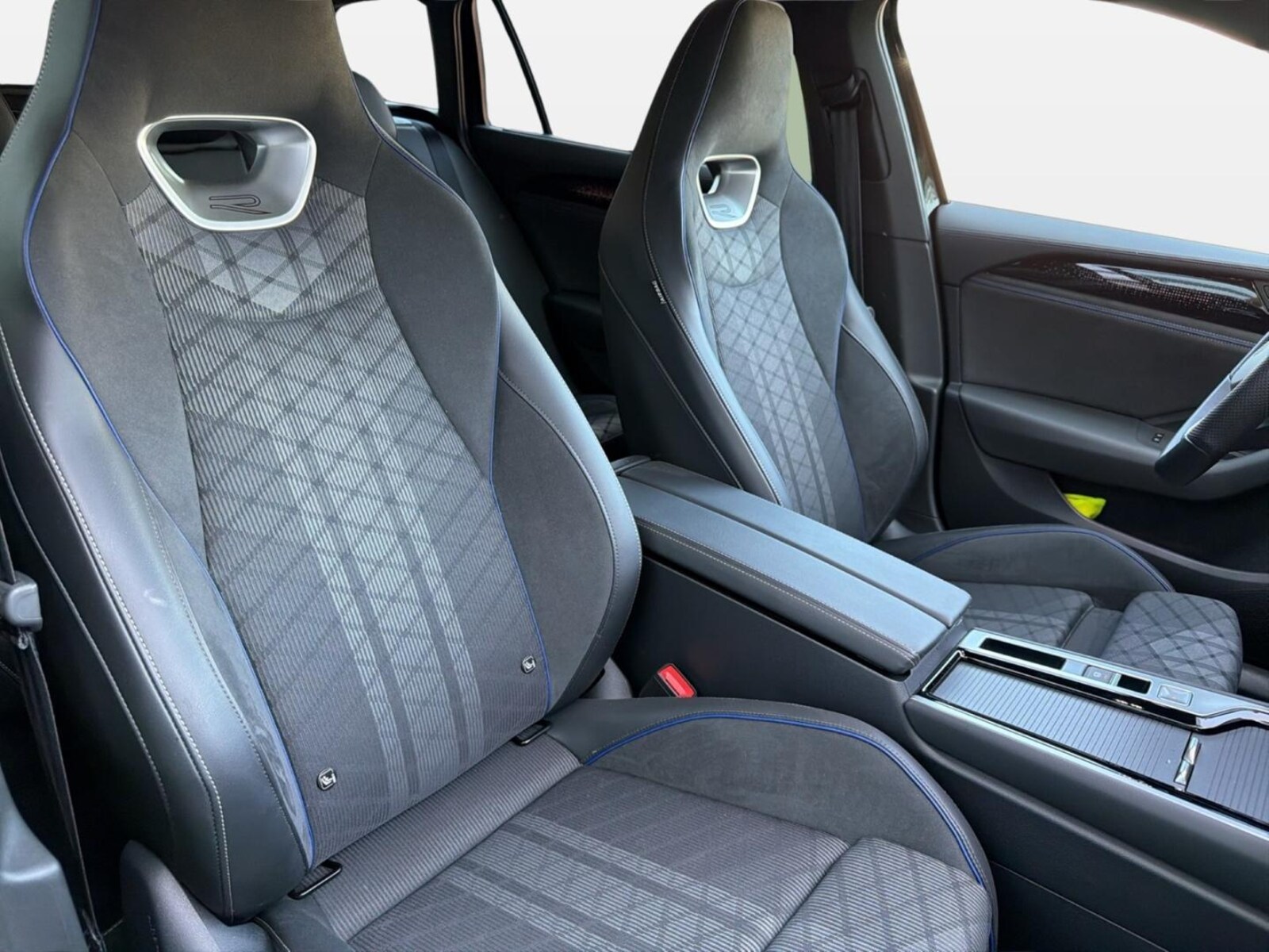 Volkswagen Passat – Bild 16