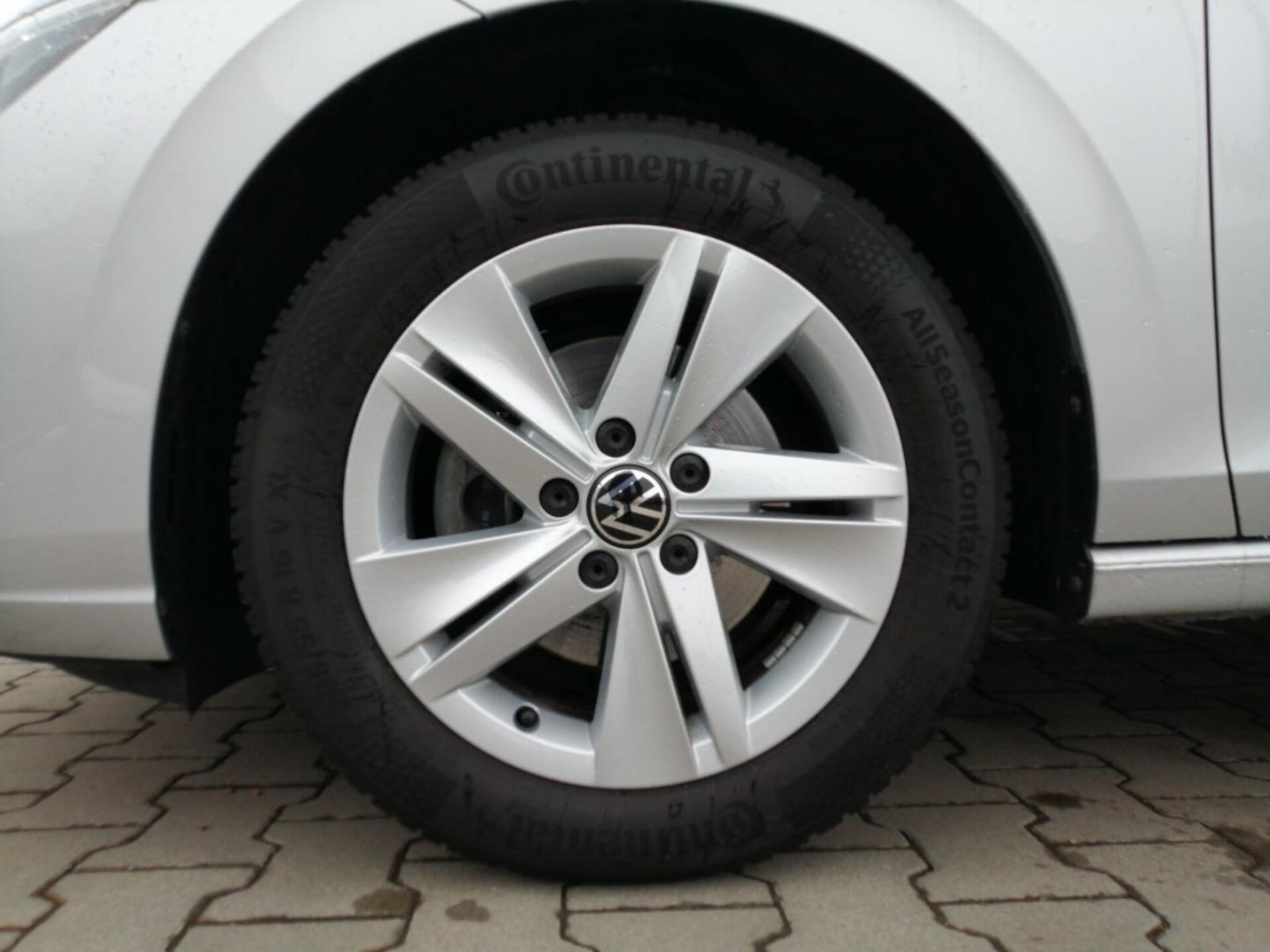 Volkswagen Golf Life