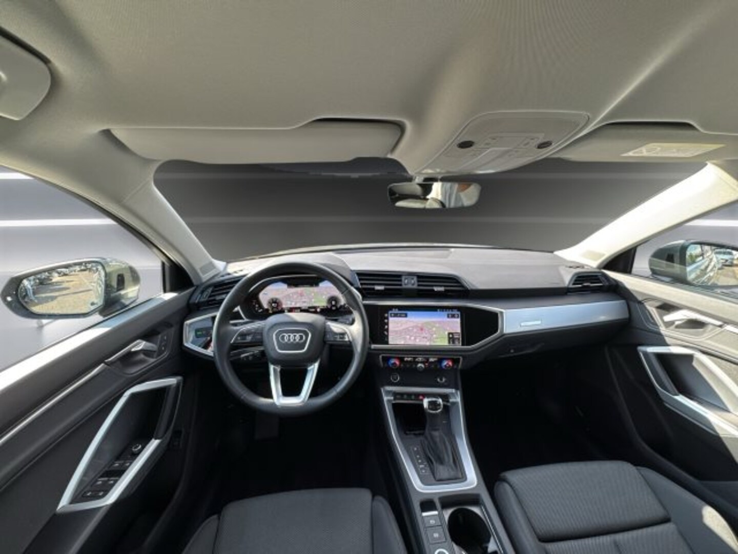 Bild über Audi Q3 TDI 110 kW S tronic - für weitere Informationen kontaktieren Sie den Audi Partner