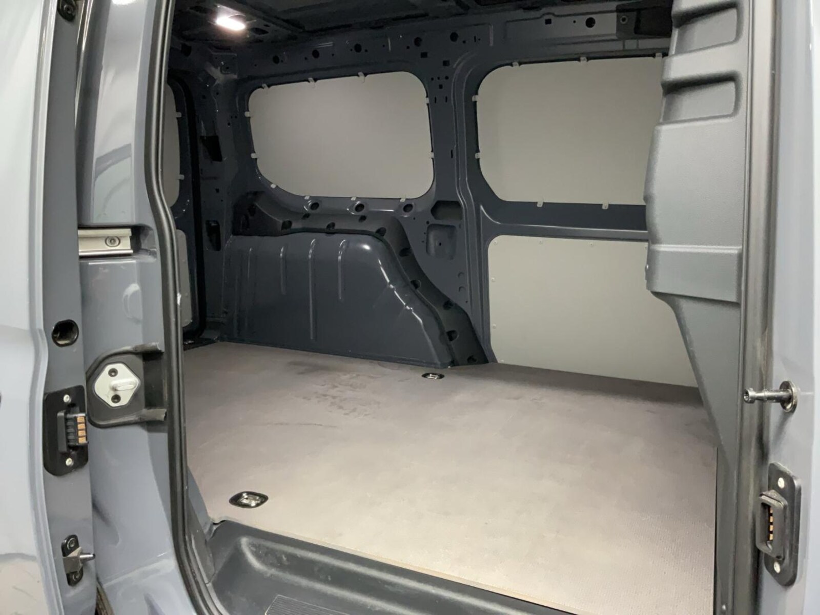 Volkswagen Caddy Maxi Cargo – Bild 7
