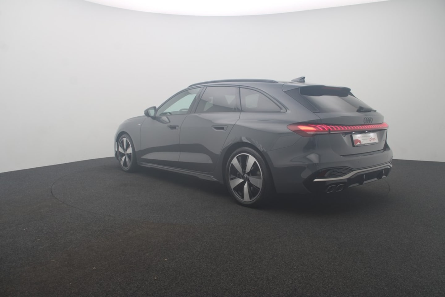 Bild über Audi A5 Avant TDI quattro 150 kW S tronic - für weitere Informationen kontaktieren Sie den Audi Partner