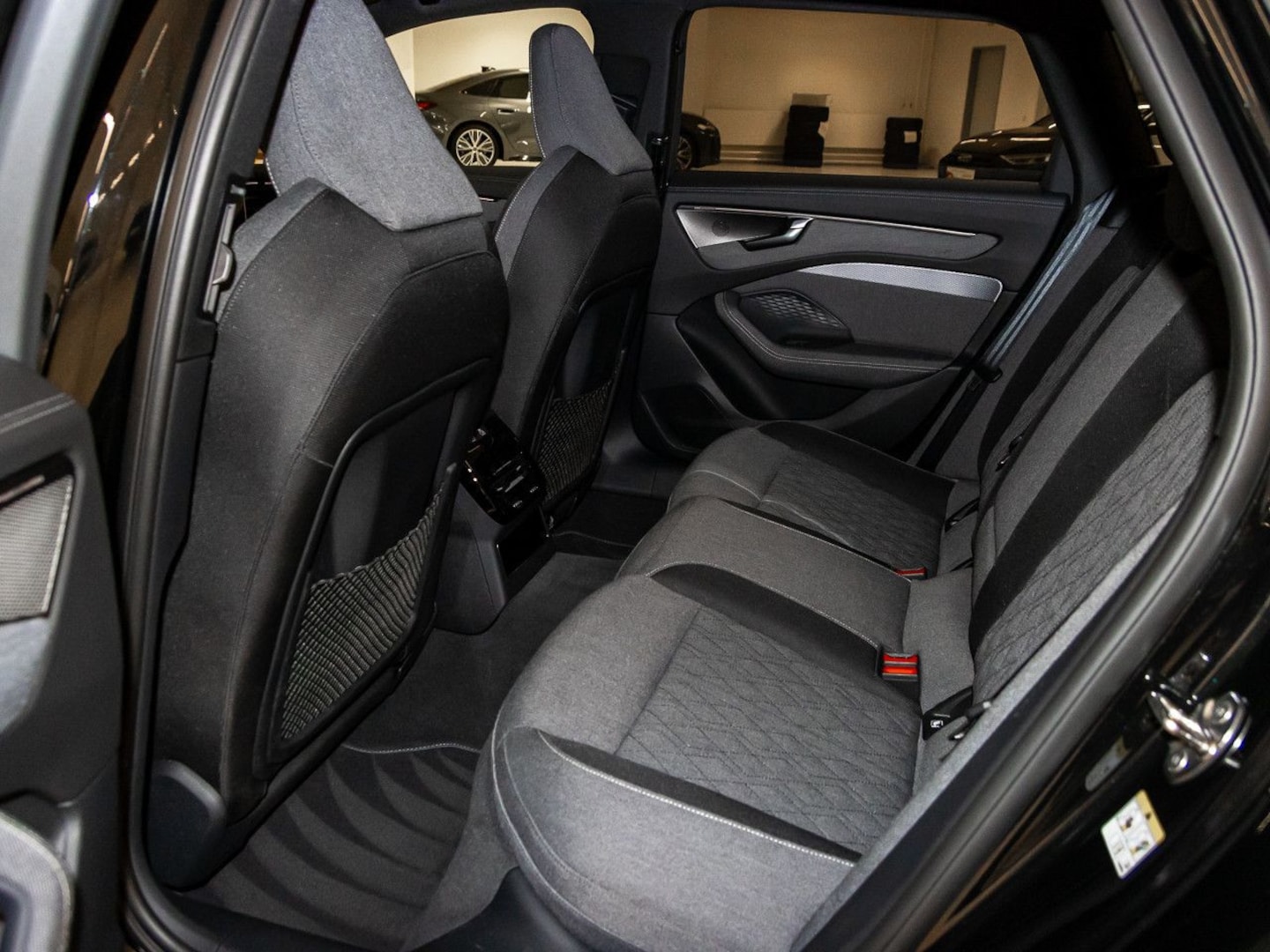 Bild über Audi A6 Avant edition one TDI quattro 150 kW S tronic - für weitere Informationen kontaktieren Sie den Audi Partner